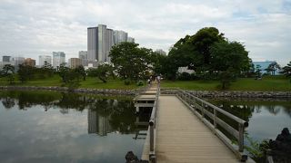 東京湾に近い横堀に架かる橋