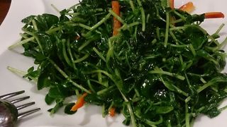 豆苗のガーリック炒め