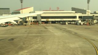 【虹橋空港】確かに場所的には上海の羽田だけど。。。小さなローカル空港