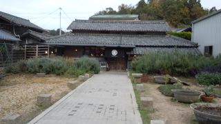 カフェバー、ベーカリーもある造り酒屋