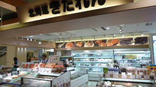 乾物など、旅行者にも買いやすい商品も多いです。