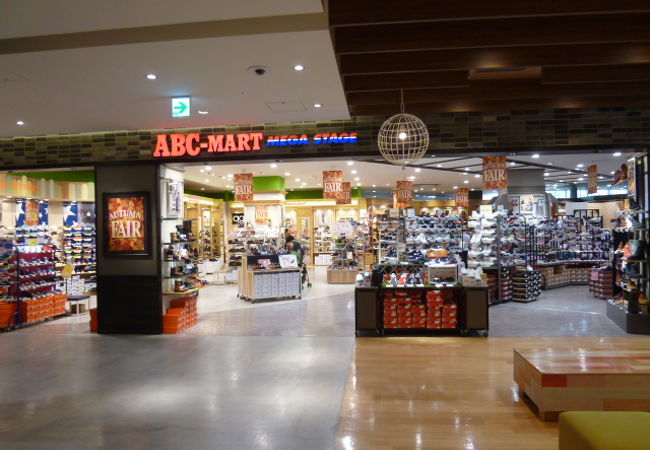 Abc Mart メガステージ マークイズみなとみらい店 クチコミ アクセス 営業時間 横浜 フォートラベル