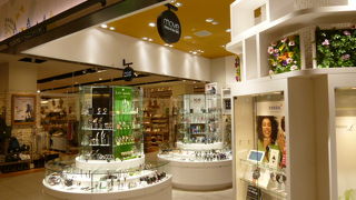 腕時計の品揃えが豊富。