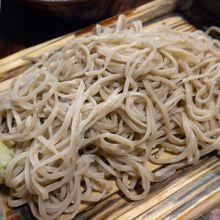 量も結構ある蕎麦