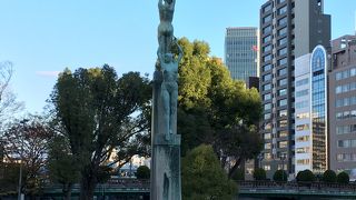 少し色褪せて見えました。