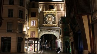 歴史と品のある大時計