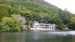 温泉が湧いている湖だそうです。