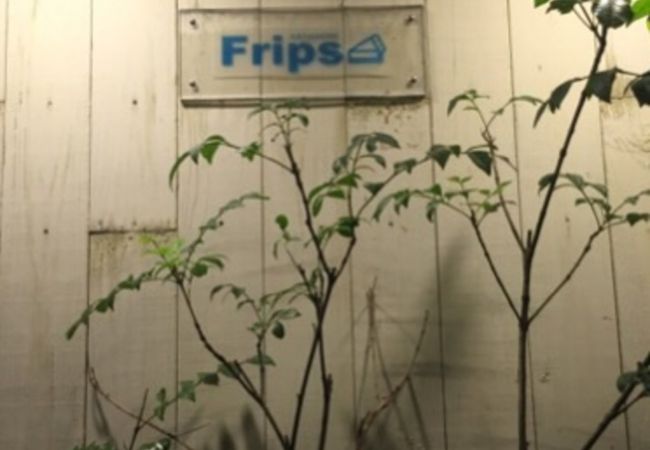 御苑前のケーキ屋