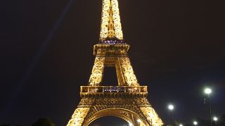 入場口は大行列、眺めるだけでよいと思い込みました。