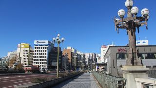 今は交通量が多いです