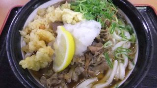 駅前の讃岐うどん屋さん