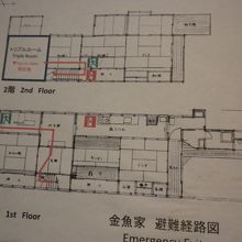 間取り図。トリプルルームは道に面した2階です