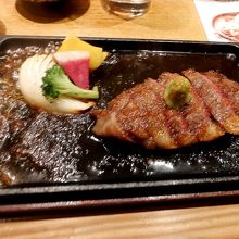 能登牛ステーキ　1728円　この肉割とおいしかった
