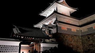 金沢城だけ廻ったが雨の日でもすばらしかった