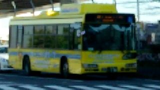 ターミナル間の移動に便利