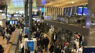 乗継に便利。綺麗で過ごしやすい空港