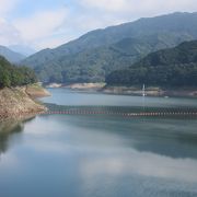 草木湖は草木ダムによって渡良瀬川を堰き止めて出来た人造湖です