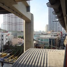 バンスー駅の方向に延びていて、途中で切れている線路です。