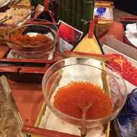 いくら、奥はとびっこ