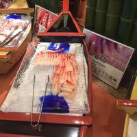 甘エビ　奥はイカ