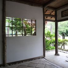 美しい酒亭をイメージ