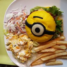 ミニオン・バーガープレート　￥1,890