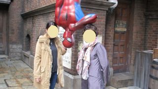 人気アトラクション　スパイダーマン