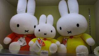 オランダ生まれのうさちゃんはお土産に最適です。