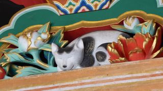 東照宮で唯一の猫の彫刻