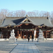 諏訪神社の広い境内に鎮座する目の神様にも参拝しました