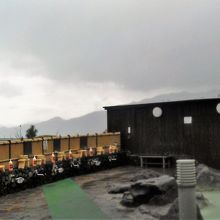 温泉と明礬橋の最上部