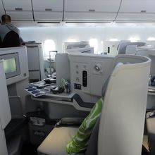 フィンランド航空A350-900のビジネス・クラスの座席。