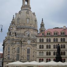 中は優雅な感じ