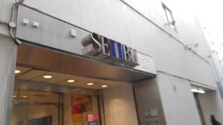 スクランブル交差点から