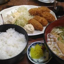 カキフライときつねうどん定食