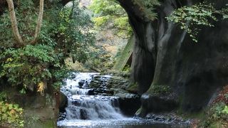 絶景ポイントの写真を撮りたい濃溝の滝