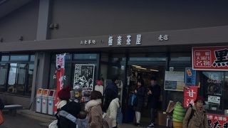 黒玉子と黒ソフトクリームをぜひ！