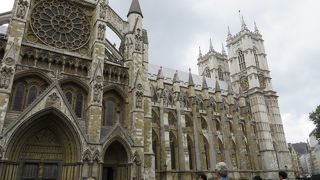 イギリスの伝統を感じられる教会