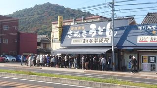 開店前からすでに行列ができていました！