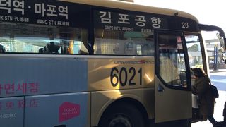 便利なリムジンバス