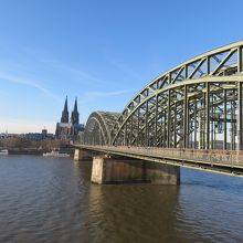 ケルン駅一つ手前で降りちゃったら・・この景色が見れました