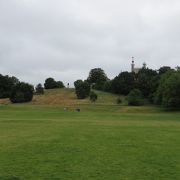 グリニッジ天文台周辺の広い芝生の公園