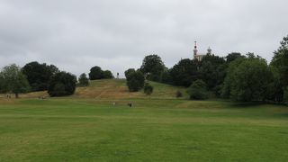 グリニッジ天文台周辺の広い芝生の公園