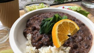 豆好きのための店は靖国神社の向かい