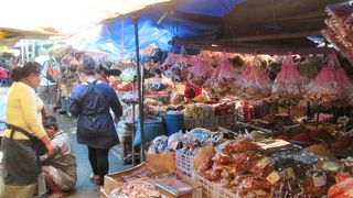 地元の人がたくさん