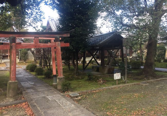 なかなか風情のあるお寺です