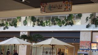 ロールケーキ、シュークリームなども