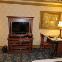 テレビ＆デスク