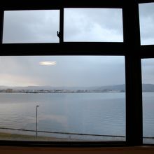 窓から宍道湖が観えます