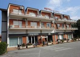 Hotel Crocenzi 写真